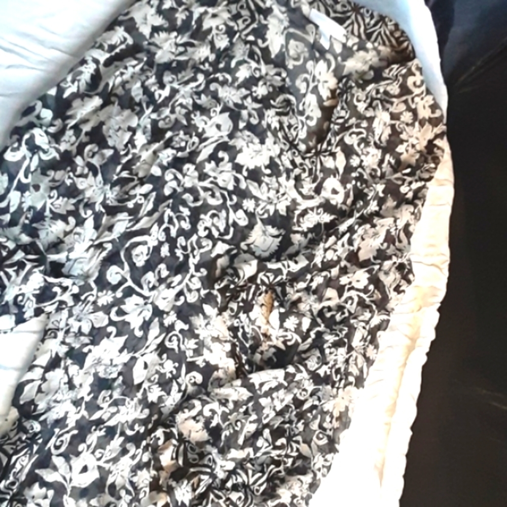 CHARTER CLUB 100% Silk Black/ White flowered, 16 (Like M/L) Blouse